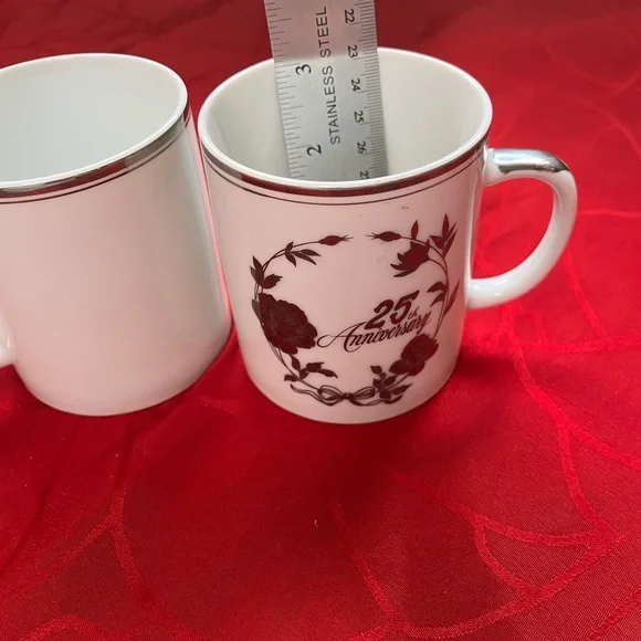 White and Red Ceramic Mugs with Folk Art Design - Picture 6 of 6